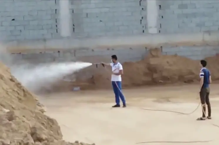 متخصص شركة رش العته بجدة يرش حشرة الأرضة قبل البناء